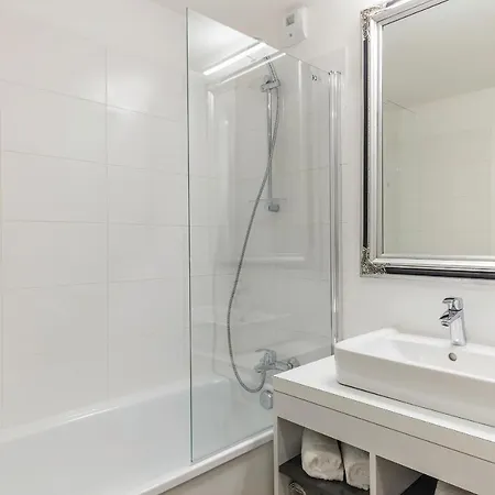 Palais Etoile * Paris