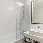 ريزيدنس بالاس إتويل * باريس